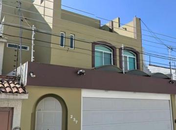 Casa de 3 habitaciones, Morelia · Casa en Venta Jardines de Torremolinos Morelia