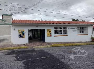 Casa · 236m² · 6 Recámaras · 2 Estacionamientos · Venta de Casa en La Loma Xicohtencatl