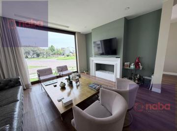 Casa en condominio · 369m² · 4 Recámaras · 3 Estacionamientos · Residencia en Venta en Condado del Valle