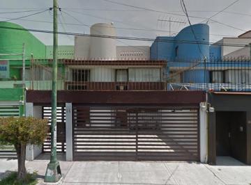 Casa de 3 habitaciones, Tlalpan · Casa en Venta en Col. Ex - Hacienda de Coapa 2sección Tlalpan