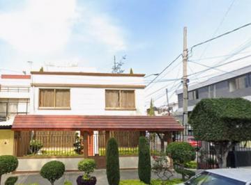 Casa de 4 habitaciones, Venustiano Carranza · Casa en Cecilio Robelo Jardin Balbuena en Remate Bancario