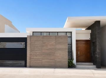 Casa · 264m² · 3 Recámaras · 2 Estacionamientos · Casa en Venta en Los Santos Residencial