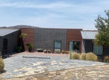 Casa · 358m² · 6 Recámaras · Residencia Campestre Duplex en Diada – Dos Casas Modulares con Vista a Cristo Rey