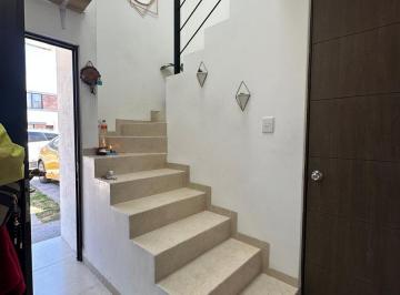 Casa · 98m² · 3 Recámaras · 2 Estacionamientos · Casa en La Virgen