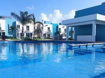 Casa en condominio de 2 habitaciones, Solidaridad · Hermosa Casa de 2 Niveles!