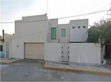 Casa de 4 habitaciones, Coatzacoalcos · Venta de Casa en Coatzacoalcos, Ambrosio Solorzano 705, Col Puerto Mexico, Veracruz.