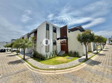 Casa · 145m² · 3 Recámaras · Casa en Esquina en Venta en Parque Aguascalientes, Zona Cascatta, Lomas de Angelópolis III