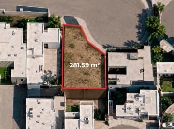 Terreno / Lote · 281m² · Terreno en Venta en Los Santos Residencial