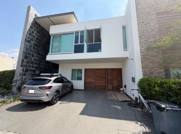 Casa en condominio de 4 habitaciones, Zapopan · Casa en Venta Solares Coto 2
