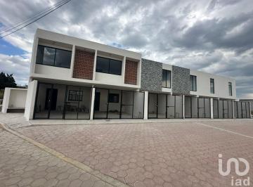 Casa · 128m² · 3 Recámaras · 1 Estacionamiento · Casa en Venta en Privada en Apizaco