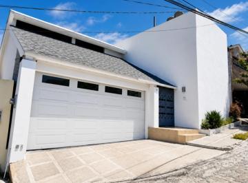 1 · Casa en Venta en Cumbres 5o. Sector