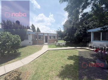 Casa en condominio · 397m² · 3 Recámaras · 6 Estacionamientos · Casa de un Nivel en Venta en Metepec | 833 m² de Terreno y Gran Jardín