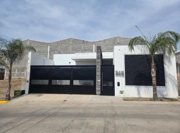 Casa · 200m² · 3 Estacionamientos · Casa en Venta de Una Planta en Cañada del Refugio - Zona Norte León Gto.