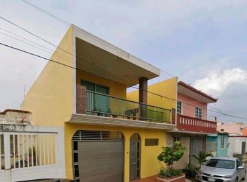 Casa de 4 habitaciones, Coatzacoalcos · Casa en Venta en Coatzacoalcos, Veracruz