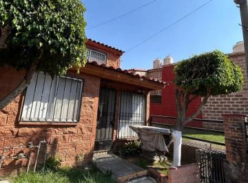 Casa de 3 habitaciones, Cuernavaca · Casa en Venta en Lomas de Ahuatlan