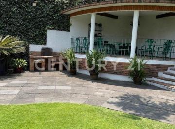 Casa · 1048m² · 3 Recámaras · 4 Estacionamientos · Casa en Venta en Fuego, Jardines del Pedregal, Álvaro Obregón