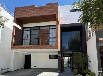 Casa · 237m² · 3 Recámaras · 2 Estacionamientos · Casa en Venta Parque Cuernavaca Lomas III, 3 Recámaras, de Oportunidad, Inmediata