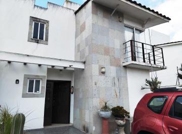 64e525d97f7cdefeedcb40bae803627bcf58e4bdd63f014fc02eca82c7b9aea5 · Casa en Privada con Club y Jardines en Foresta Metepec