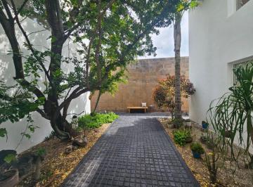 Casa de 4 habitaciones, Querétaro · Casa Renta Jurica Club Regency