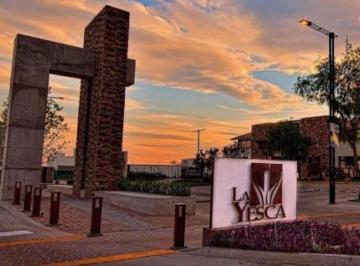 Casa en condominio de 3 habitaciones, León · La Yesca, León!$2,900,000 Dentro de Fraccionamiento