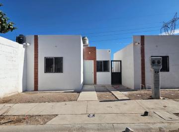 Casa · 47m² · 2 Recámaras · 1 Estacionamiento · Casa en Venta en Veredas La Paz Torreon Coahuila
