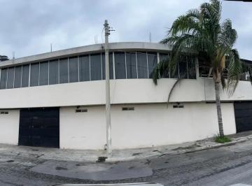 1 · Casa en Venta en Valle de Las Palmas, Apodaca