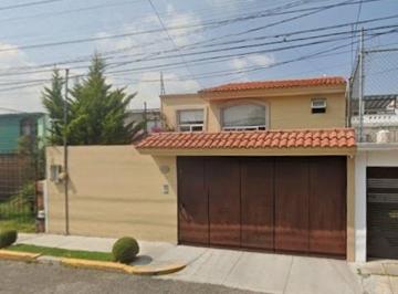 Casa de 4 habitaciones, Toluca · Casa en Venta en Morelos Primera Sección Toluca de Lerdo