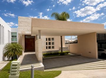 Casa de 3 habitaciones, San Luis Potosí · Casa Remodelada en Pedregal I - $12 Mdp