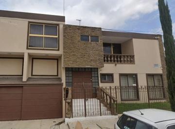 Casa de 4 habitaciones, Guadalajara · Mesones, Jardines del Country, Guadalajara, Jal.