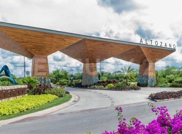 Terreno / Lote · 200m² · Terreno en Venta en Altozano Mérida con Vista Parcial Al Lago