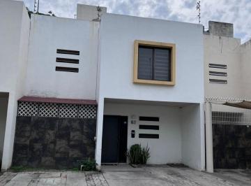 Casa de 3 habitaciones, Manzanillo · Hermosa Casa en Venta