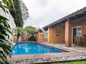 Casa de 3 habitaciones, Cuernavaca · Casa de 1 Nivel con Amplio Terreno, Jardín y Alberca