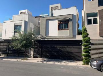 Casa de 4 habitaciones, Monterrey · Casa en Renta Puerta de Hierro, Privada Palencia