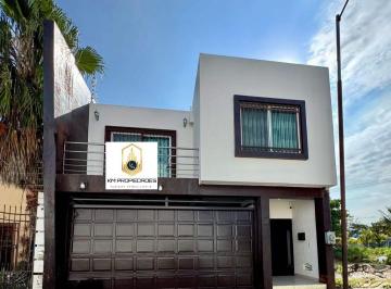 Casa · 200m² · 3 Recámaras · 2 Estacionamientos · Renta Casa en Fracc Raíces Ciudad del Carmen