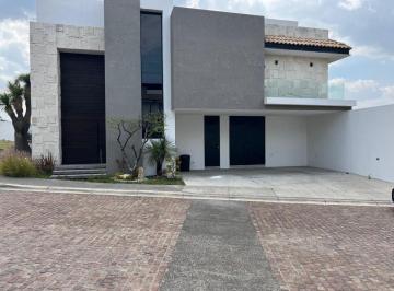 Casa de 4 habitaciones, San Andrés Cholula · Moderna Casa Lomas de Angelopolis