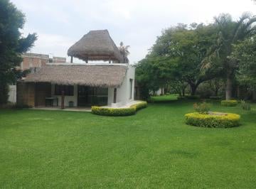 Casa · 2150m² · 2 Recámaras · 1 Estacionamiento · Increíble Casa en Venta en Atlixco con Alberca, Jardín y Área de Asadores