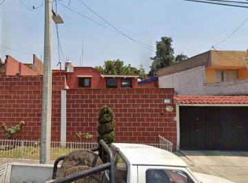 Casa de 3 habitaciones, Iztapalapa · Casa en Venta en Lesina 21 Lomas Estrella, Iztapalapa. Cerca de Metro Lomas Estrella.