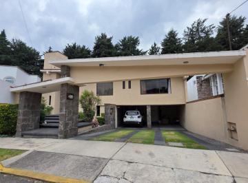Casa · 392m² · 5 Recámaras · 2 Estacionamientos · Casa en San Francisco Coaxusco