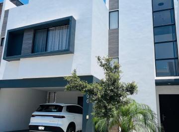 Casa de 3 habitaciones, Apodaca · Casa en Renta Amueblada