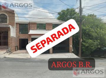 Casa · 404m² · 3 Recámaras · 3 Estacionamientos · Casa en Renta Lomas del Paseo Residencial