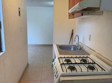 Casa · 95m² · 2 Recámaras · 1 Estacionamiento · Departamento con Alberca, Calle de La Luz, Cuernavaca