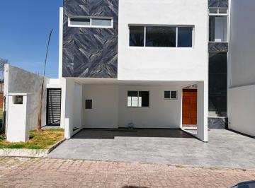 Casa de 5 habitaciones, San Andrés Cholula · Hermosa Casa en Fraccionamiento
