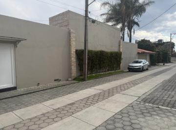 Casa · 850m² · 4 Recámaras · 2 Estacionamientos · Casa en Venta en Fior Di Neve, Concepción Zavaleta, Puebla