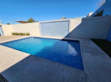 Casa · 466m² · 3 Recámaras · 6 Estacionamientos · Casa de 3 Recamaras con Alberca en Venta en Puerto Peñasco