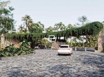 Terreno / Lote · 304m² · 2 Estacionamientos · Lote Residencial en Venta en Zienna Cancún, en Av Huayacan