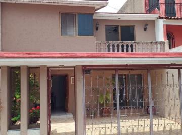 Casa de 3 habitaciones, San Pedro Tlaquepaque · Excelente Casa en Venta en Colonia Revolucion.