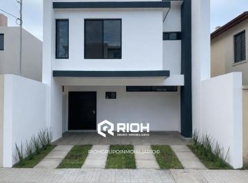 Casa · 166m² · 3 Recámaras · 2 Estacionamientos · Casa en Venta Col Arboledas Tampico