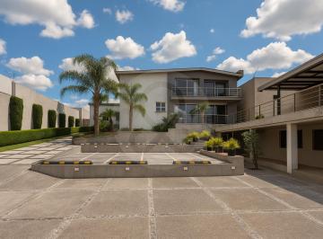 ChatGPT Image 10 oct 2025, 12_16_58 p.m..png · No Es un Desarrollo: Casa en Venta en Jardines del Pedregal