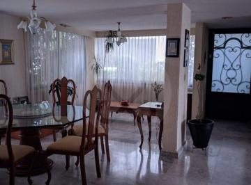 Casa · 250m² · 4 Recámaras · 3 Estacionamientos · Casa en Venta en Lomas de Tecamachalco