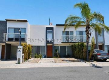Casa de 3 habitaciones, Querétaro · Venta, Valle de Juriquilla - Casa con Amenidades, 3 Recámaras, Área de Tv